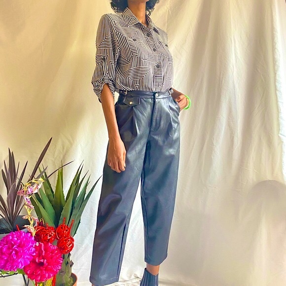 Vintage black and white printed shirt - Picture 3 of 3